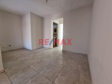 Venta De Casa En Sta Anita!!....Frente Al Condominio Recrea Los Nogales!!..Excelente Oportunidad!!
