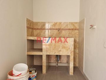 Venta De Casa En Sta Anita!!....Frente Al Condominio Recrea Los Nogales!!..Excelente Oportunidad!!