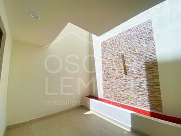 CASA NUEVA EN EXPLANADA SUR