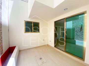 CASA NUEVA EN EXPLANADA SUR