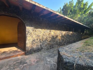 ATENCION!!! REMATO HERMOSA CASA CON 2,900M2 TERRENO, JARDÍN, ALBERCA MUY CERCA DEL CENTRO DE CUERNAVACA SOLO PAGO CON RECURSO PROPIO