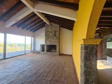 ATENCION!!! REMATO HERMOSA CASA CON 2,900M2 TERRENO, JARDÍN, ALBERCA MUY CERCA DEL CENTRO DE CUERNAVACA SOLO PAGO CON RECURSO PROPIO