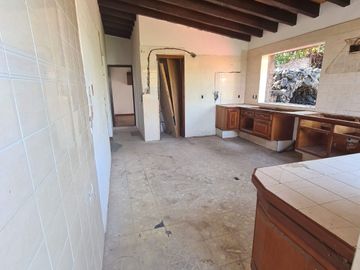 ATENCION!!! REMATO HERMOSA CASA CON 2,900M2 TERRENO, JARDÍN, ALBERCA MUY CERCA DEL CENTRO DE CUERNAVACA SOLO PAGO CON RECURSO PROPIO