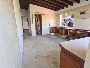 ATENCION!!! REMATO HERMOSA CASA CON 2,900M2 TERRENO, JARDÍN, ALBERCA MUY CERCA DEL CENTRO DE CUERNAVACA SOLO PAGO CON RECURSO PROPIO