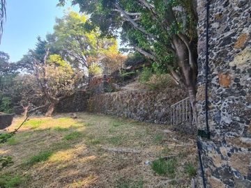 ATENCION!!! REMATO HERMOSA CASA CON 2,900M2 TERRENO, JARDÍN, ALBERCA MUY CERCA DEL CENTRO DE CUERNAVACA SOLO PAGO CON RECURSO PROPIO