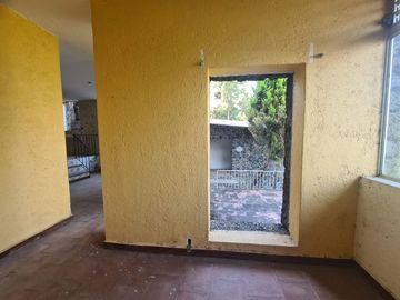 ATENCION!!! REMATO HERMOSA CASA CON 2,900M2 TERRENO, JARDÍN, ALBERCA MUY CERCA DEL CENTRO DE CUERNAVACA SOLO PAGO CON RECURSO PROPIO