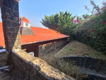 ATENCION!!! REMATO HERMOSA CASA CON 2,900M2 TERRENO, JARDÍN, ALBERCA MUY CERCA DEL CENTRO DE CUERNAVACA SOLO PAGO CON RECURSO PROPIO