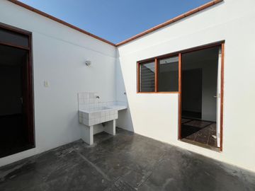 🤩 Linda casa en Condominio con chalet independiente extra, frente a la UPC Monterrico