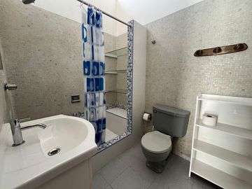 🤩 Linda casa en Condominio con chalet independiente extra, frente a la UPC Monterrico