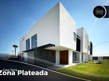 CASA TERRA EN ZONA PLATEADA