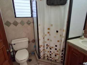 VENTA DE CASA SOLA S/CALLE TRES CRUCES, AHUATEPEC, MORELOS