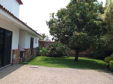 VENTA DE CASA SOLA S/CALLE TRES CRUCES, AHUATEPEC, MORELOS