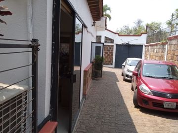 VENTA DE CASA SOLA S/CALLE TRES CRUCES, AHUATEPEC, MORELOS