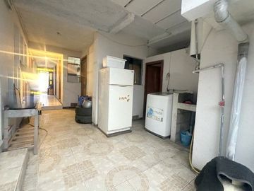 Casa en venta, rentera y residencial, de tres departamentos, sector Otorongo