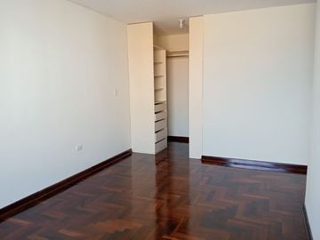 VENDO DEPARTAMENTO CHORRILLOS MATELLINI CON COCHERA