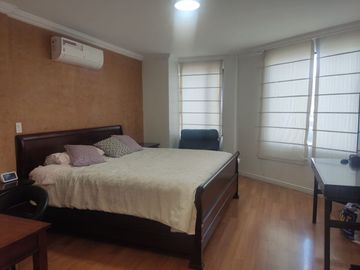 Espectacular Casa a la Venta sector Cumbaya, Urb. Santa Lucía