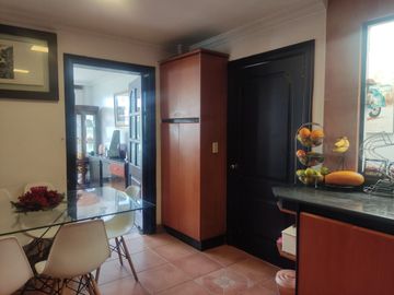 Espectacular Casa a la Venta sector Cumbaya, Urb. Santa Lucía