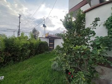 Espectacular Casa a la Venta sector Cumbaya, Urb. Santa Lucía