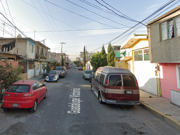 VENDO CASA EN LOMA BONITA, NEZAHUALCOYOTL CERCA AEROPUERTO CDMX