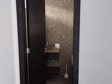 En Venta Linda Casa Tumbaco - Sector El Arenal