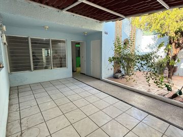 Casa en Venta en Jardines del Country, Guadalajara, Jalisco
