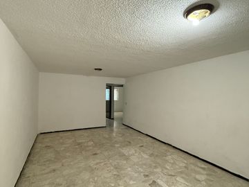 Casa en Venta en Jardines del Country, Guadalajara, Jalisco
