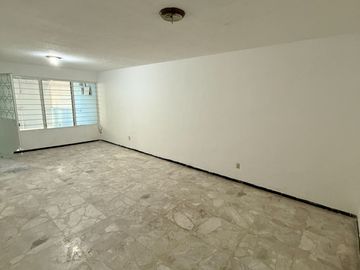 Casa en Venta en Jardines del Country, Guadalajara, Jalisco