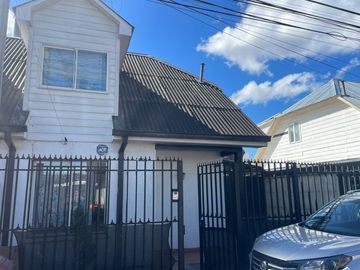 VENDE AMPLIA CASA MAULE