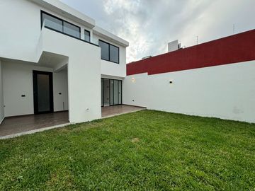 Vive en Monte Magno + 3 recamaras + estudio + jardín