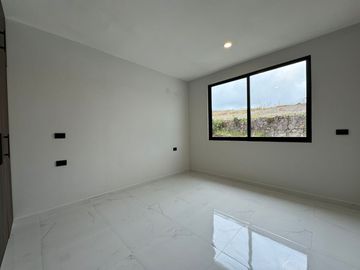 Vive en Monte Magno + 3 recamaras + estudio + jardín