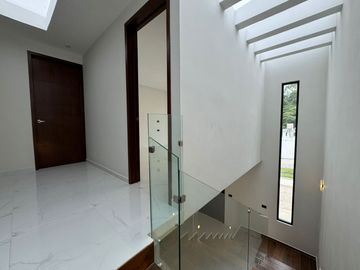 Vive en Monte Magno + 3 recamaras + estudio + jardín