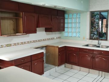 🏡 *CASA EN VENTA EN CUMBRES 4° SECTOR* 🌟