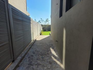 Casa en Venta con 4 recamaras, Bosque Country, León Guanajuato