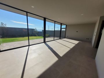 Casa en Venta con 4 recamaras, Bosque Country, León Guanajuato