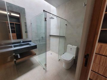 Casa en Venta con 4 recamaras, Bosque Country, León Guanajuato