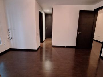 VENTA  PENTHOUSE CALLE SUIZA Y AV. ELOY ALFARO