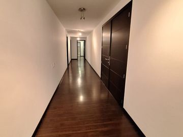 VENTA  PENTHOUSE CALLE SUIZA Y AV. ELOY ALFARO