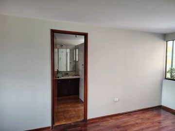 Lindo Departamento En San Isidro -Espalda De Clínica Ricardo Palma