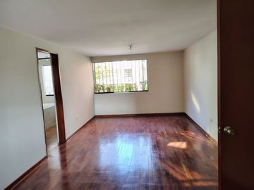 Lindo Departamento En San Isidro -Espalda De Clínica Ricardo Palma