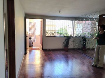 Lindo Departamento En San Isidro -Espalda De Clínica Ricardo Palma