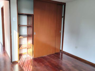 Lindo Departamento En San Isidro -Espalda De Clínica Ricardo Palma