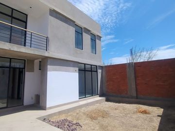 URB. BOULEVARD DE MIRAFLORES COUNTRY CLUB  1