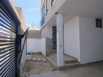 URB. BOULEVARD DE MIRAFLORES COUNTRY CLUB  1