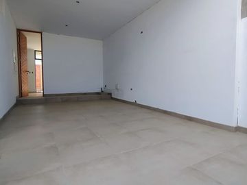 URB. BOULEVARD DE MIRAFLORES COUNTRY CLUB  1