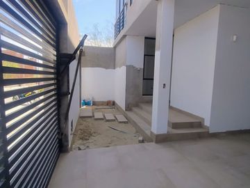URB. BOULEVARD DE MIRAFLORES COUNTRY CLUB  1