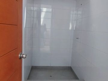 URB. BOULEVARD DE MIRAFLORES COUNTRY CLUB  1