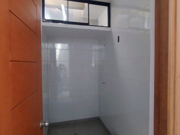 URB. BOULEVARD DE MIRAFLORES COUNTRY CLUB  1