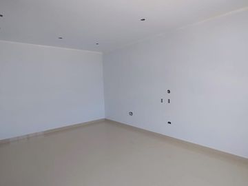 URB. BOULEVARD DE MIRAFLORES COUNTRY CLUB  1