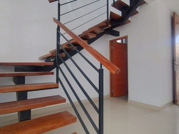 URB. BOULEVARD DE MIRAFLORES COUNTRY CLUB  1