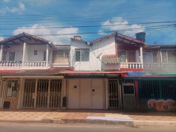 CASA EN VENTA SECTOR HIERBABUENA VILLAVICENCIO